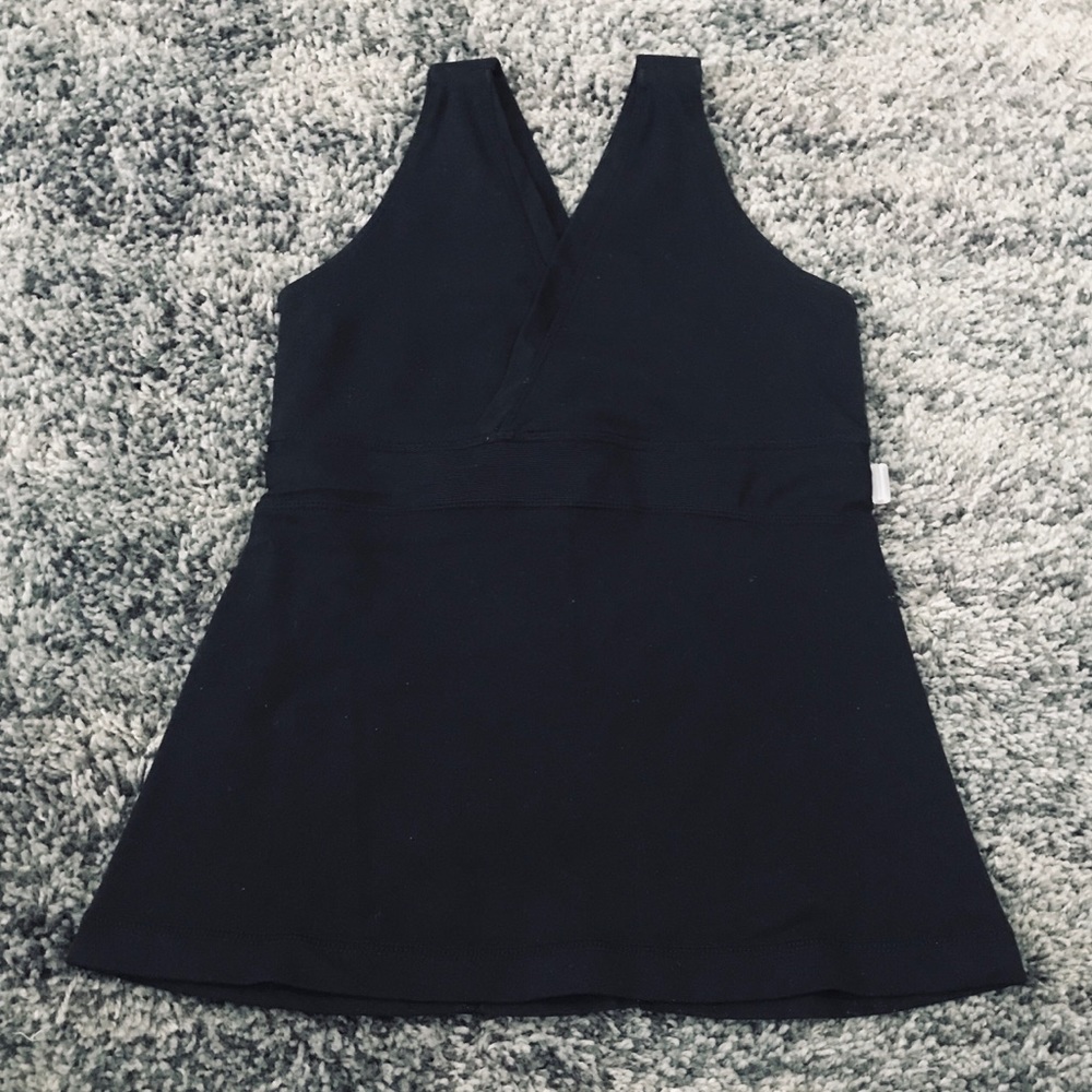 🆕CUTE LULULEMON BLACK HEADPHONE WORKOUT TANK!😍
